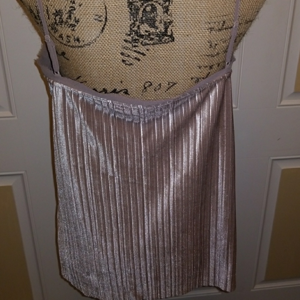 NWOT beautiful velvet like top - Picture 3 of 5